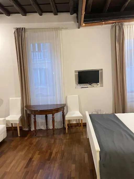 דירה רומא Tata Home Monti